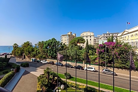 Superior Room, 2 Twin Beds, Garden View