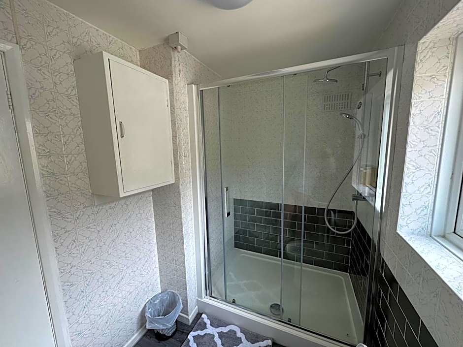 116 Maison Dieu Road Room C in Dover