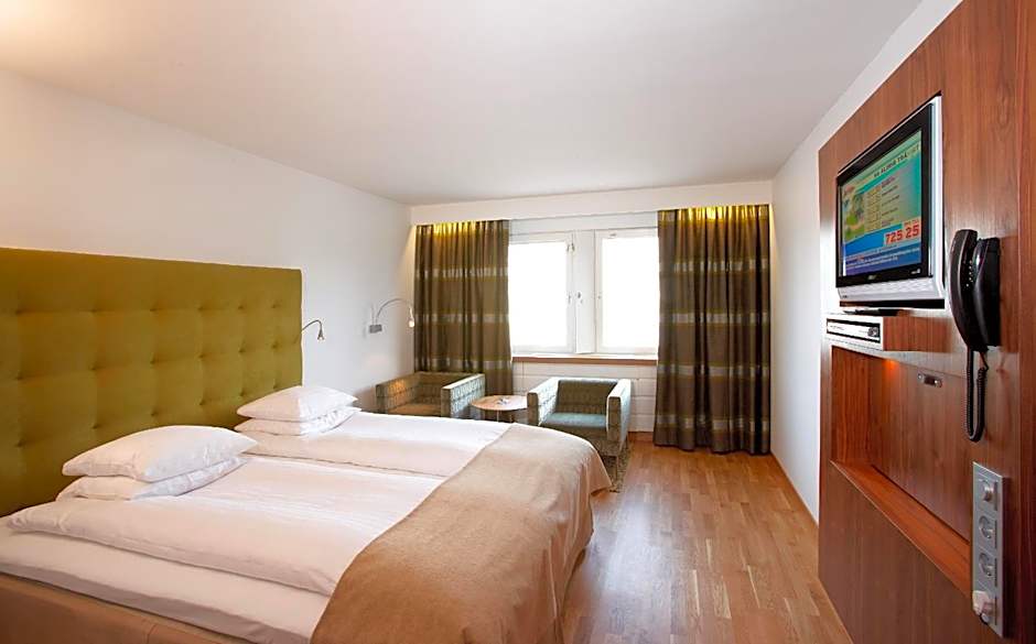 Quality Hotel Grand, Bor