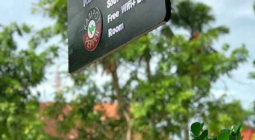 Maison Rivera Guest House