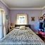Monroe Manor Inn