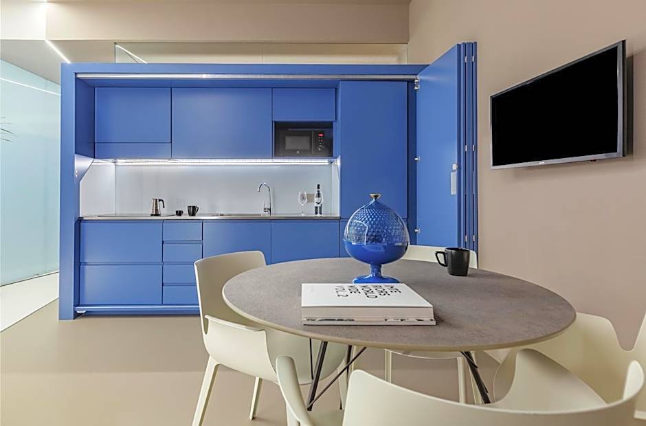 Fiveplace Design Suites & Apartments