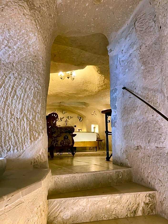 Aren Cave Hotel and Art Gallery