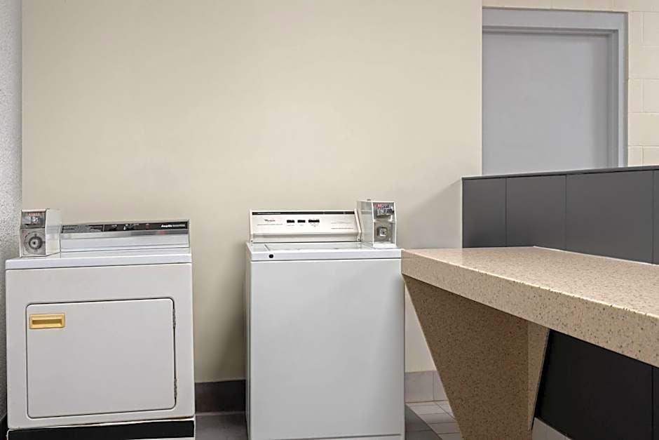 Ramada by Wyndham Saskatoon