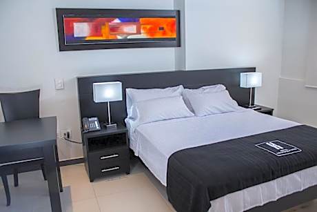 Deluxe Queen Room