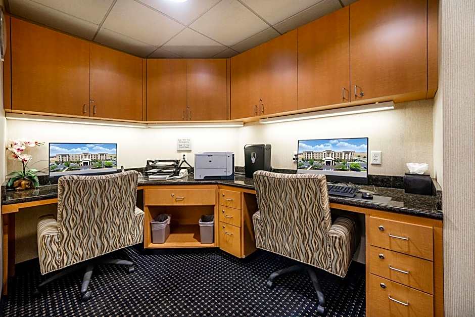 Hampton Inn By Hilton And Suites Madera