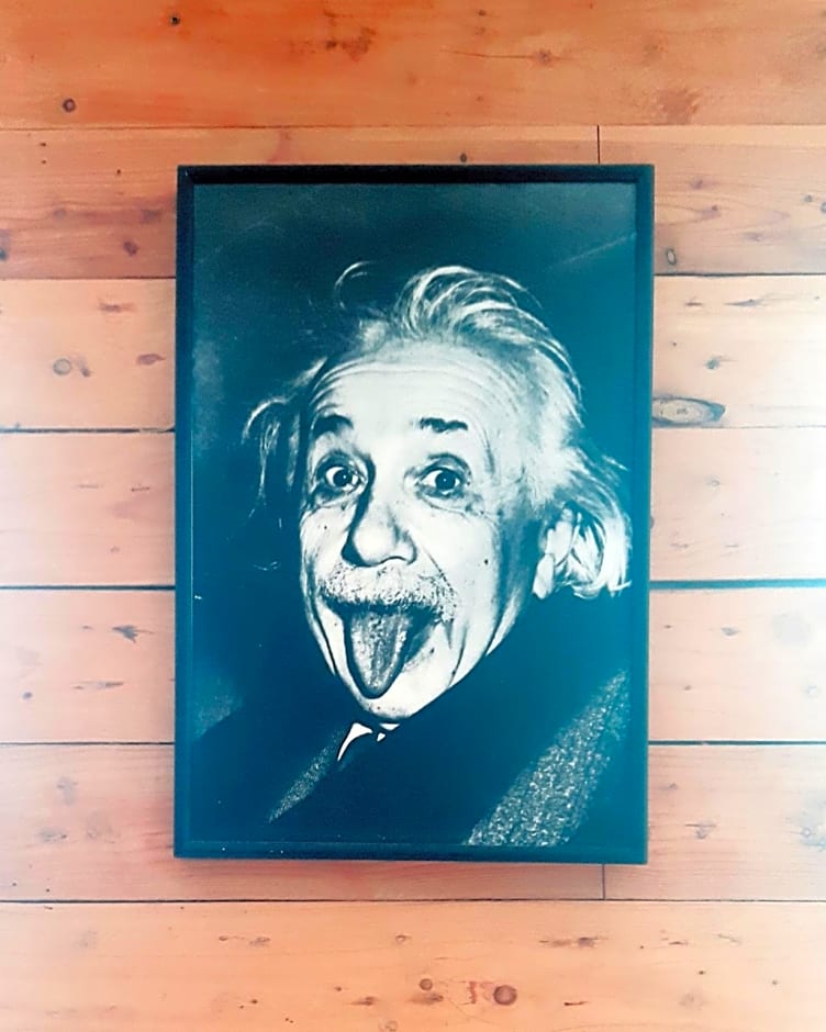 D'Fresh Guest House and Resto