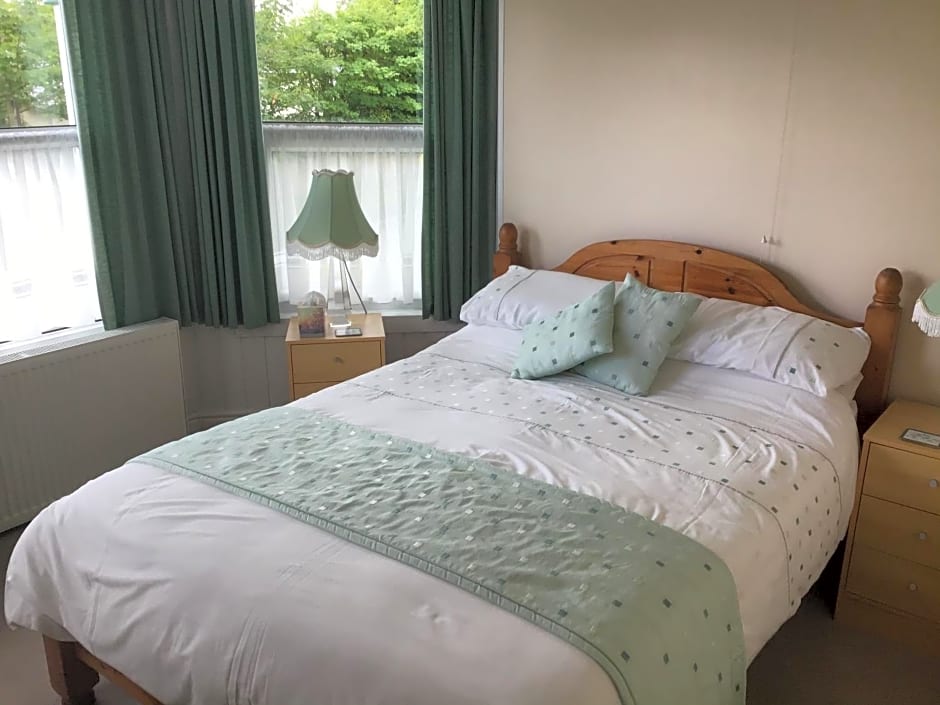 Drakewalls Bed And Breakfast