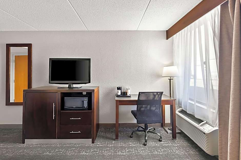 Best Western Luxbury Inn-Fort Wayne
