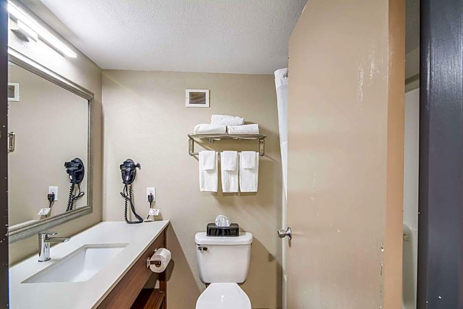 Quality Inn Rochester West