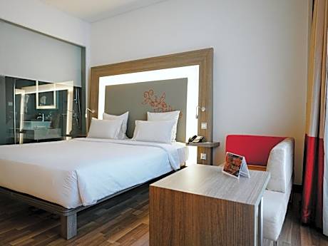 Executive Double Room with Pool Side Access