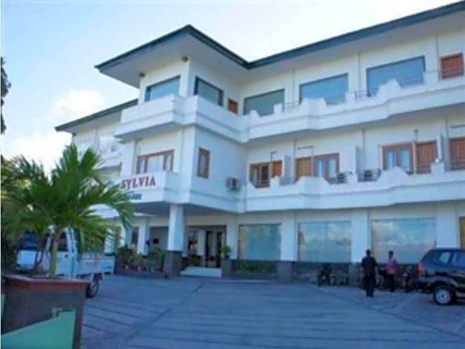 Sylvia Hotel Maumere
