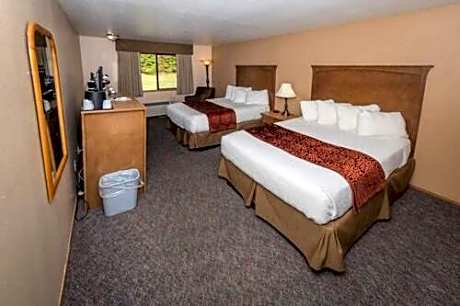 Deluxe Room, 2 Queen Beds, Refrigerator & Microwave, Dog Friendly, 1st Floor