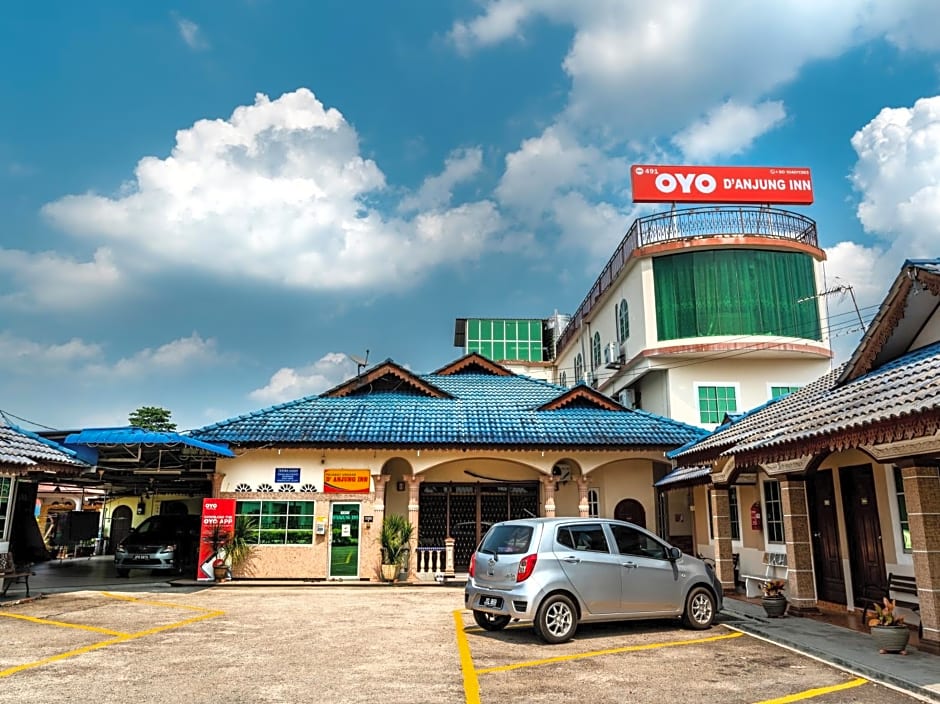 D' Anjung Inn