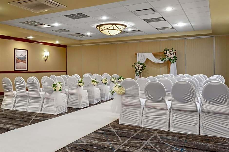 Best Western Plus Port O'Call Hotel