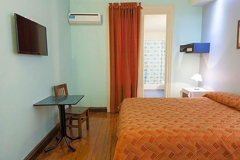Hotel Reina