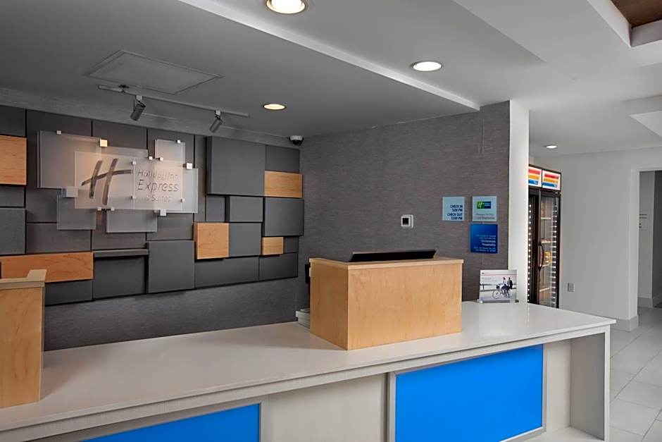 Holiday Inn Express Hotel & Suites Altoona-Des Moines By IHG