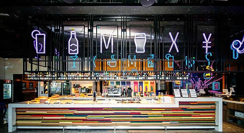 Moxy Ningbo Old Bund