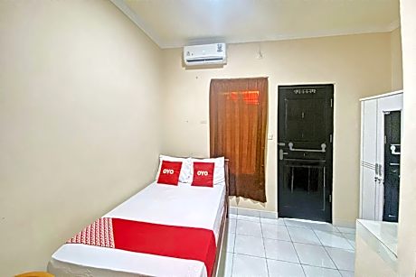Deluxe Double Room for 2 Adults and 1 Child