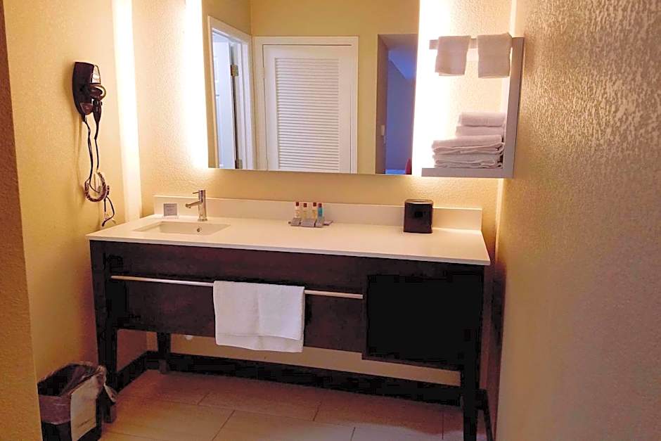 Hawthorn Suites by Wyndham