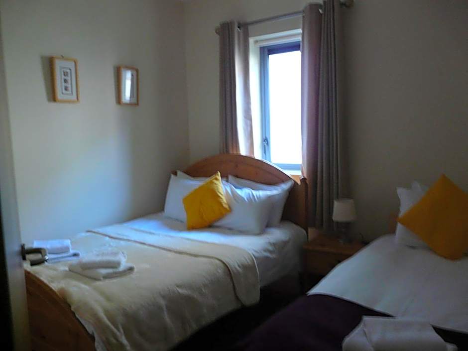 The Courtyard Apartments