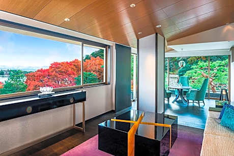 SUIRAN, 1 Bedroom Presidential Suite, 1 King, Mountain view