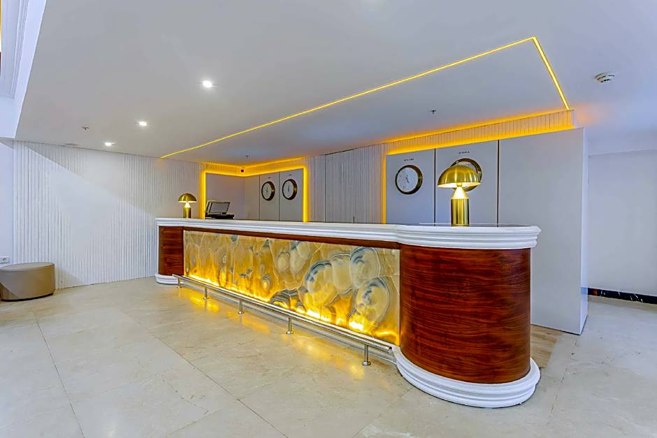 Best Western Plus Khan Hotel