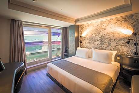 Standard Double or Twin Room with Sea View