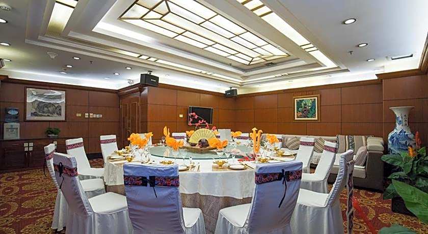 Golden Spring Hotel