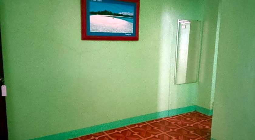 RedDoorz @ July's Haven Seaside Pension Camiguin