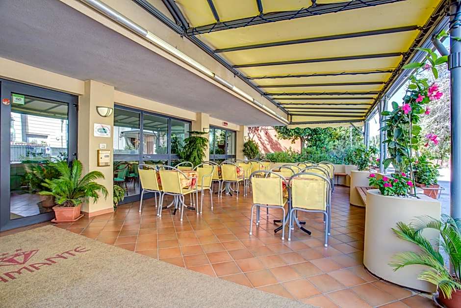 Hotel Diamante 5 minuti dalla fiera di rimini CON PARCHEGGIO INCLUSO