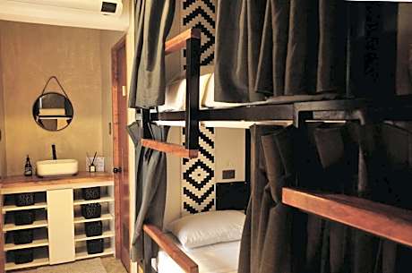 Bed in 8-Bed Mixed Dormitory Room