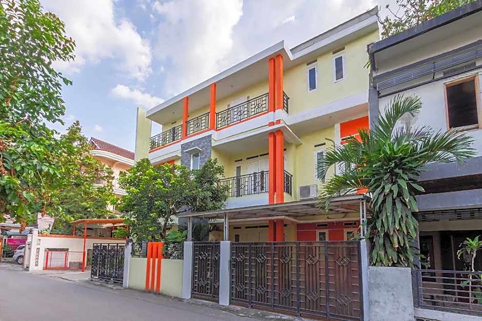 Hotel O Yogyakarta near Universitas Gadjah Mada formerly Sellinas Guesthouse