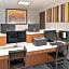 Holiday Inn Express Woodland By IHG