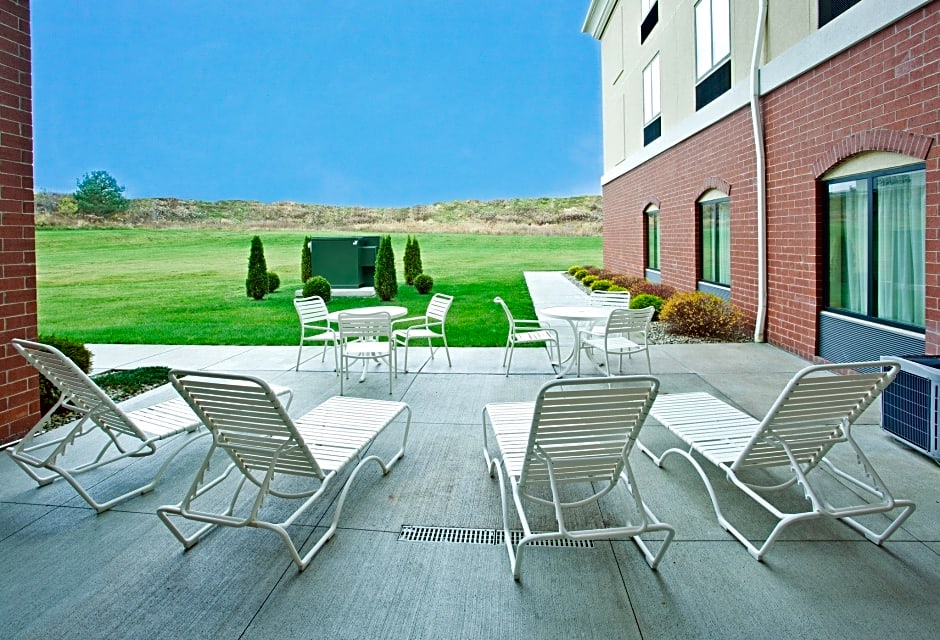 Holiday Inn Express Hotel & Suites Franklin - Oil City