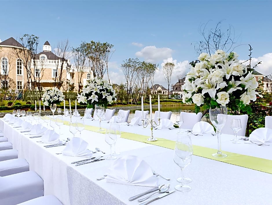 Sheraton Changchun Jingyuetan Hotel