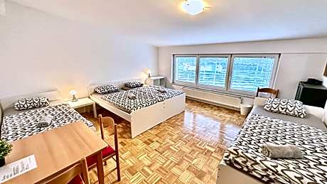 Quadruple Room with Private External Bathroom