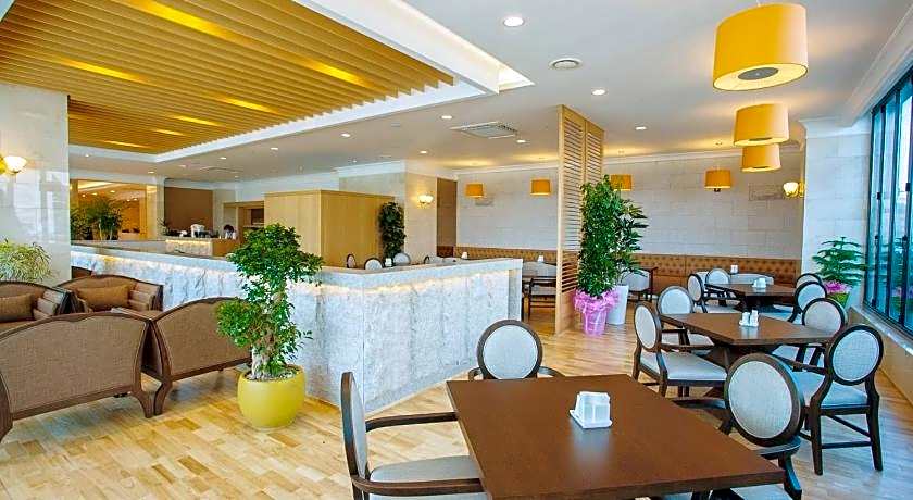 Fontana Beach Hotel