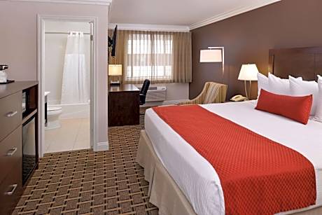 King Room with Bath Tub - Disability Access
