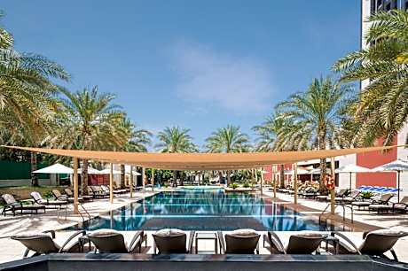 Sheraton Premium, 2 Bedroom Family Suite, Bedroom 1: 1 King, Bedroom 2: 2 Twin, Mountain view