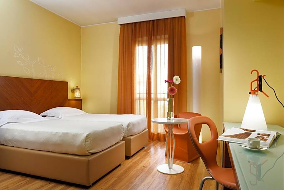 Una Hotel Mediterraneo