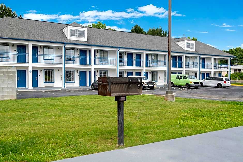 Motel 6 Macon, GA I 475