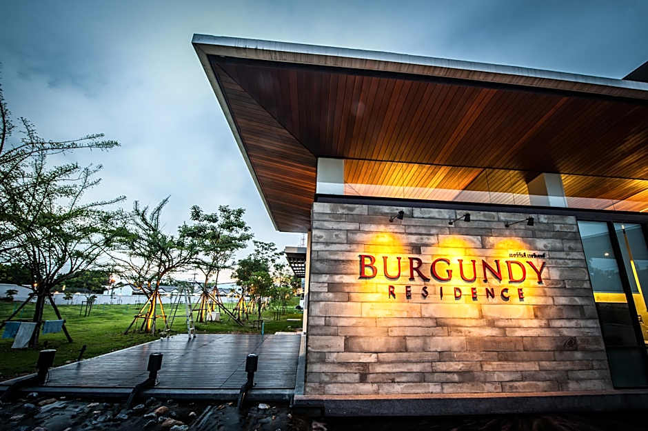 Burgundy Residence 304