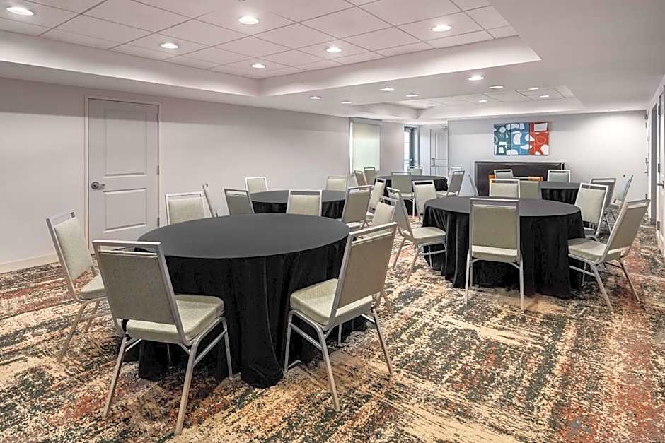 Homewood Suites by Hilton Eatontown