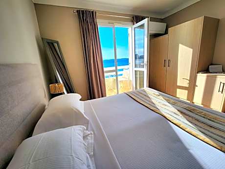 Prestige Room with Balcony and Sea View