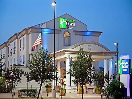 1 Bedroom Suite Communication Mobility Accessible Tub