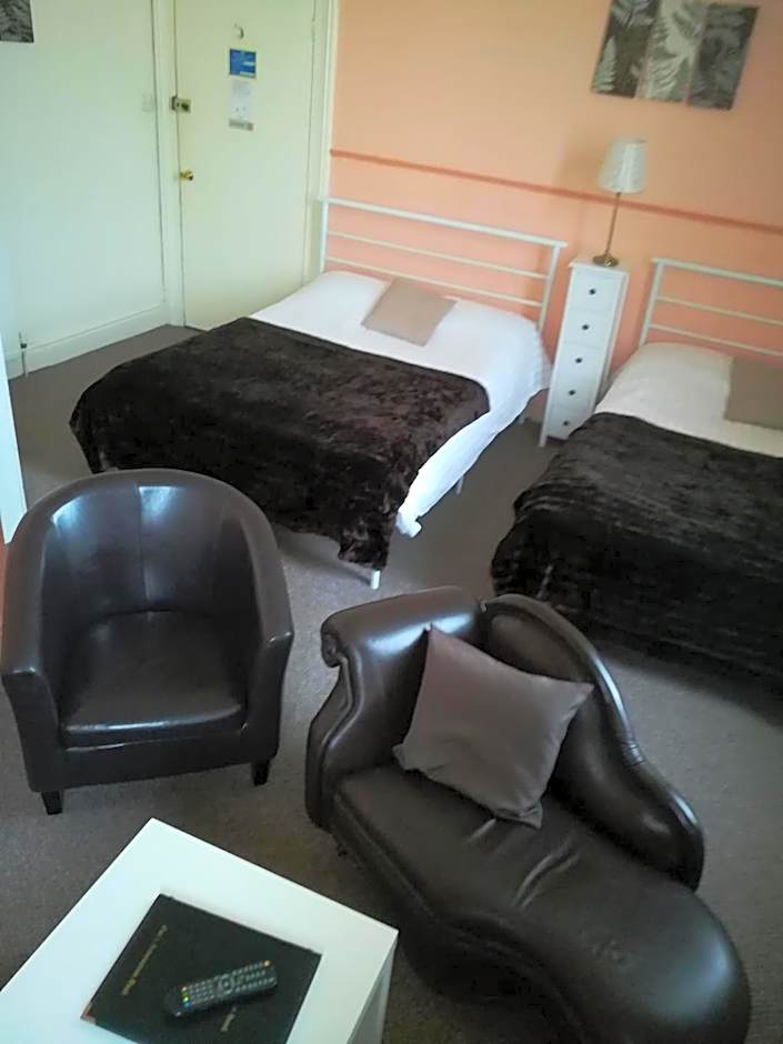 Balmoral Lodge Hotel