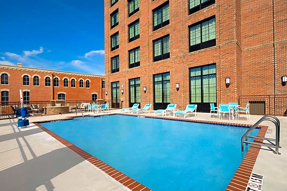 Holiday Inn Express Pensacola Downtown by IHG