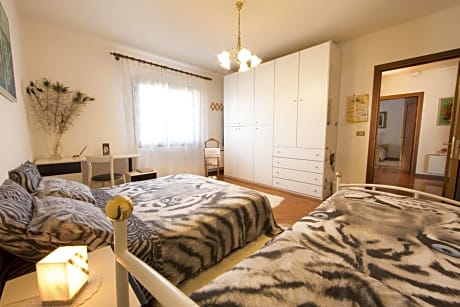 Double Room with Extra Bed (3 Adults) and Shared Bathroom