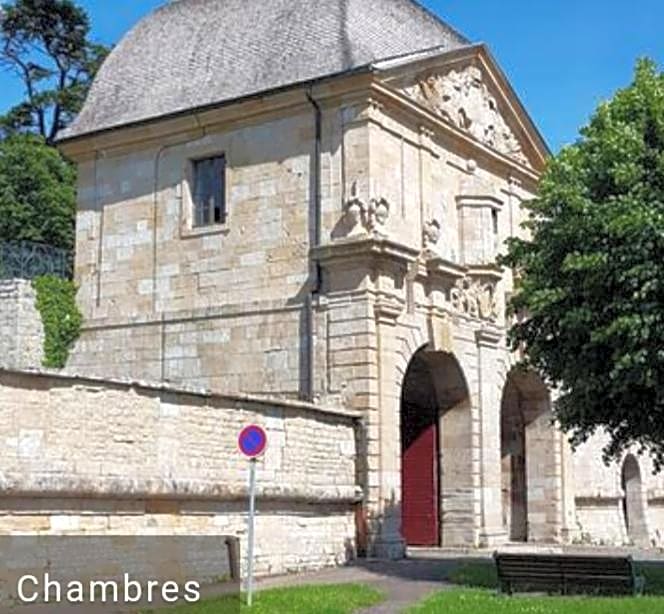 La mouche,chambres avec terrasse vue sur la rivière